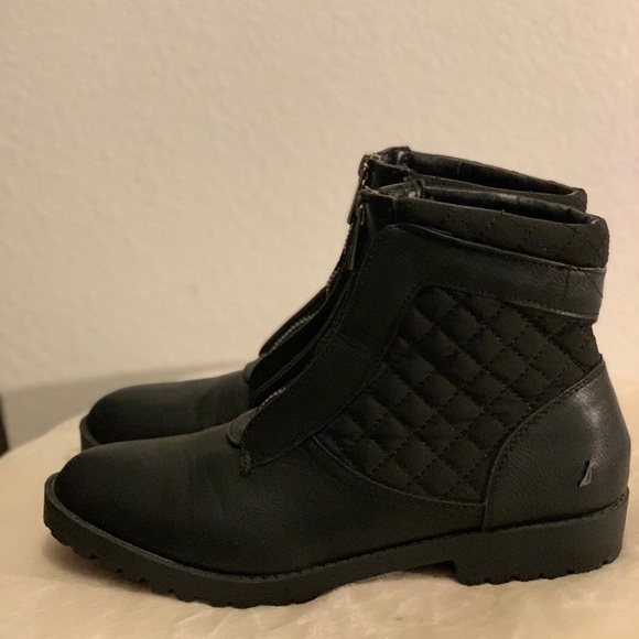 Nautica all weather ankle Boots. - Picture 2 of 5